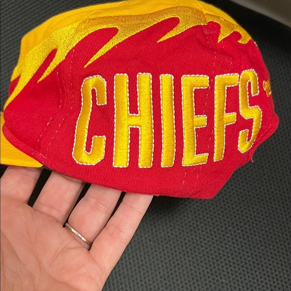 NWT Mitchell & Ness Yellow and Red Chiefs Cap - Picture 9 of 12